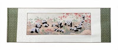 Shu-Brocade Twelve Pandas Scroll・Playful National Treasure Silk Art